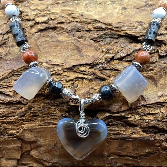 Smoky Banded Agate Heart Beaded Necklace - Picture 1 of 7